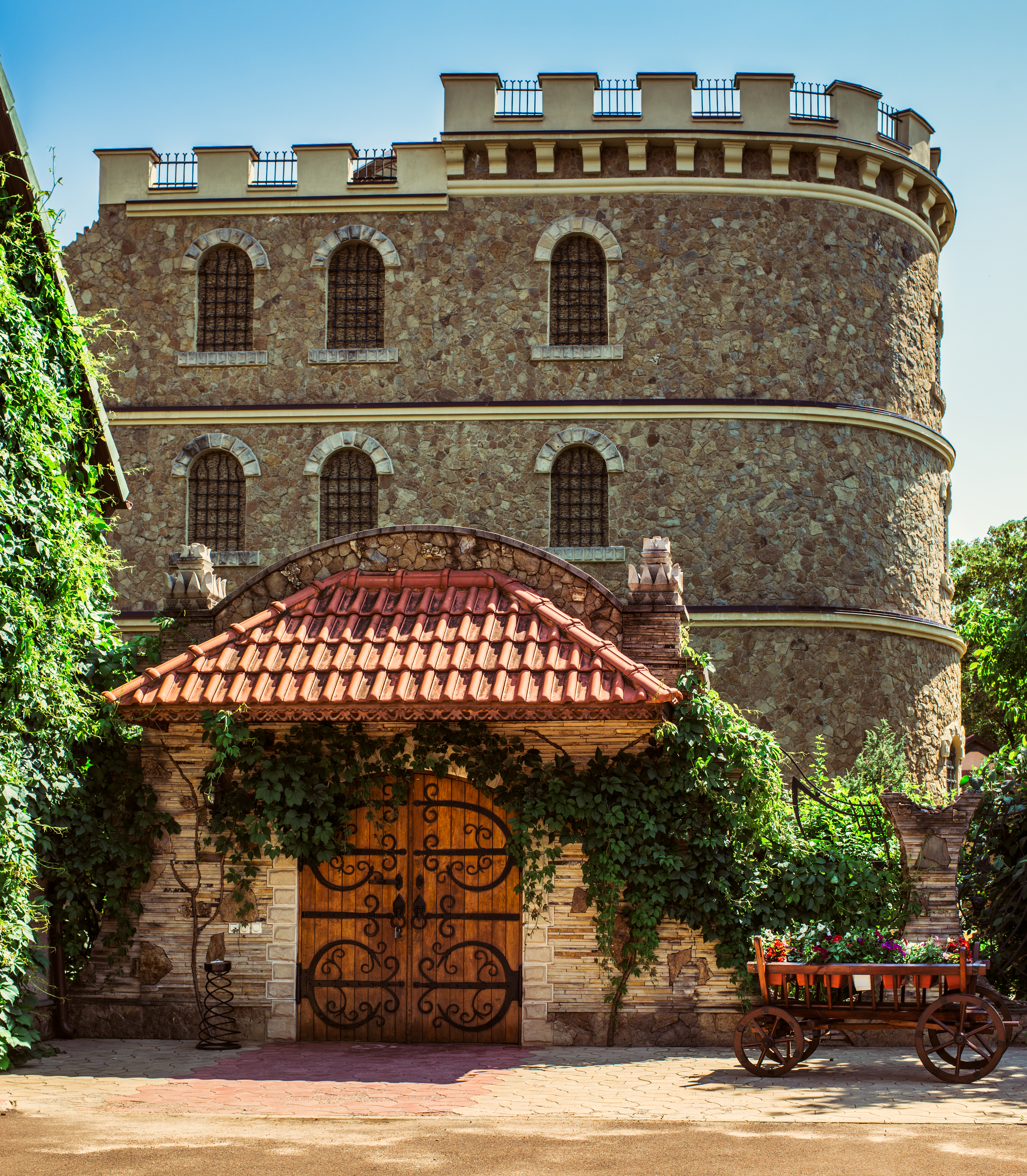 История компании  CHATEAU COJUSNA-MIGDAL-P