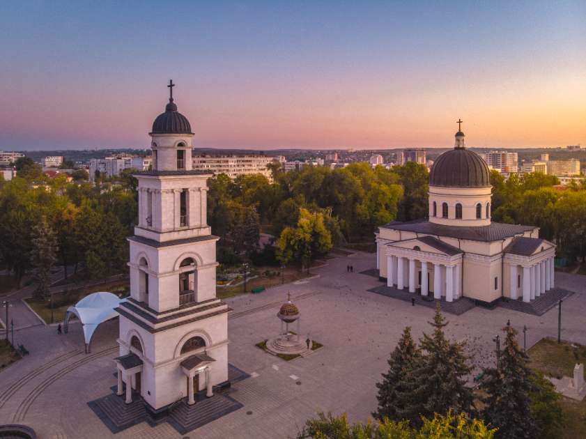 City Tour Chisinau & Castel Mimi